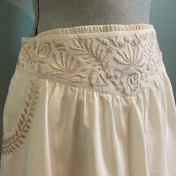 Joie White Silk Skort with Embroidered Waist, S - Picture 9 of 9